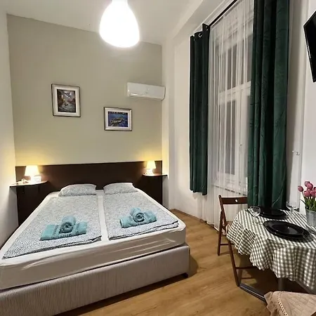 2# Sunflower Cozy Apartman